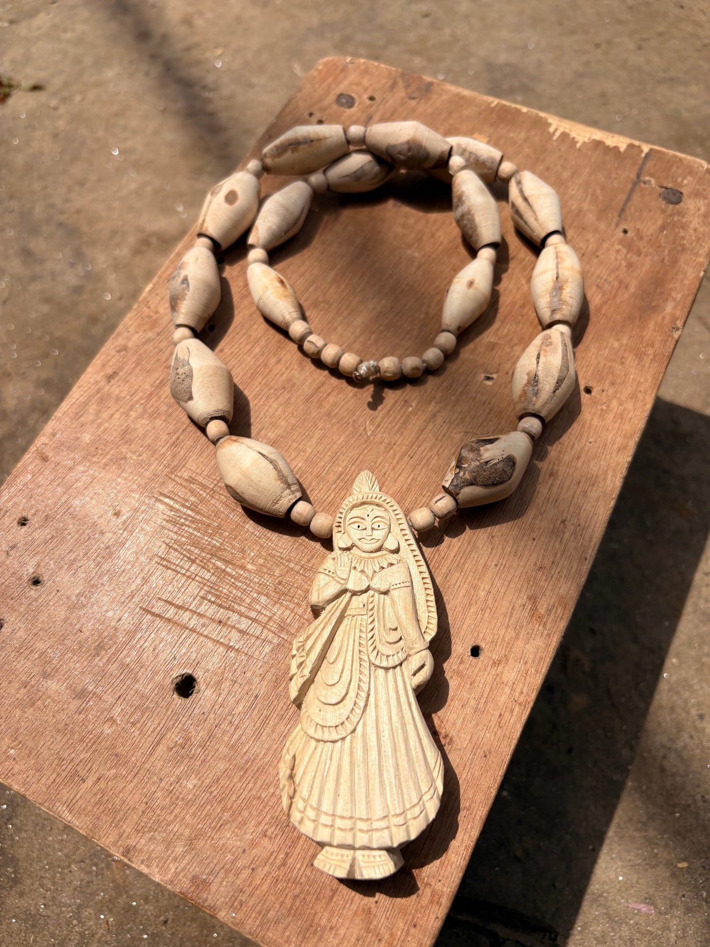 Pure Tulsi se nirmit big size mala & Radha rani ji ka locket