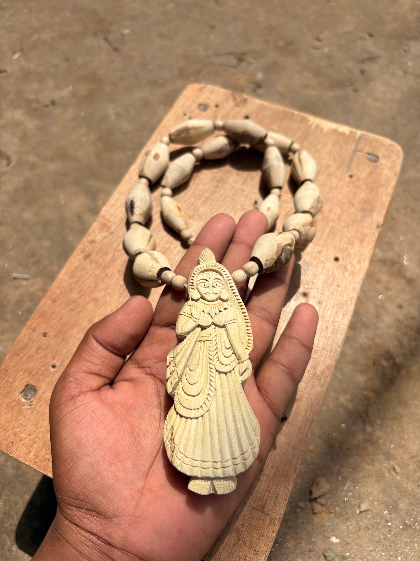 Pure Tulsi se nirmit big size mala & Radha rani ji ka locket