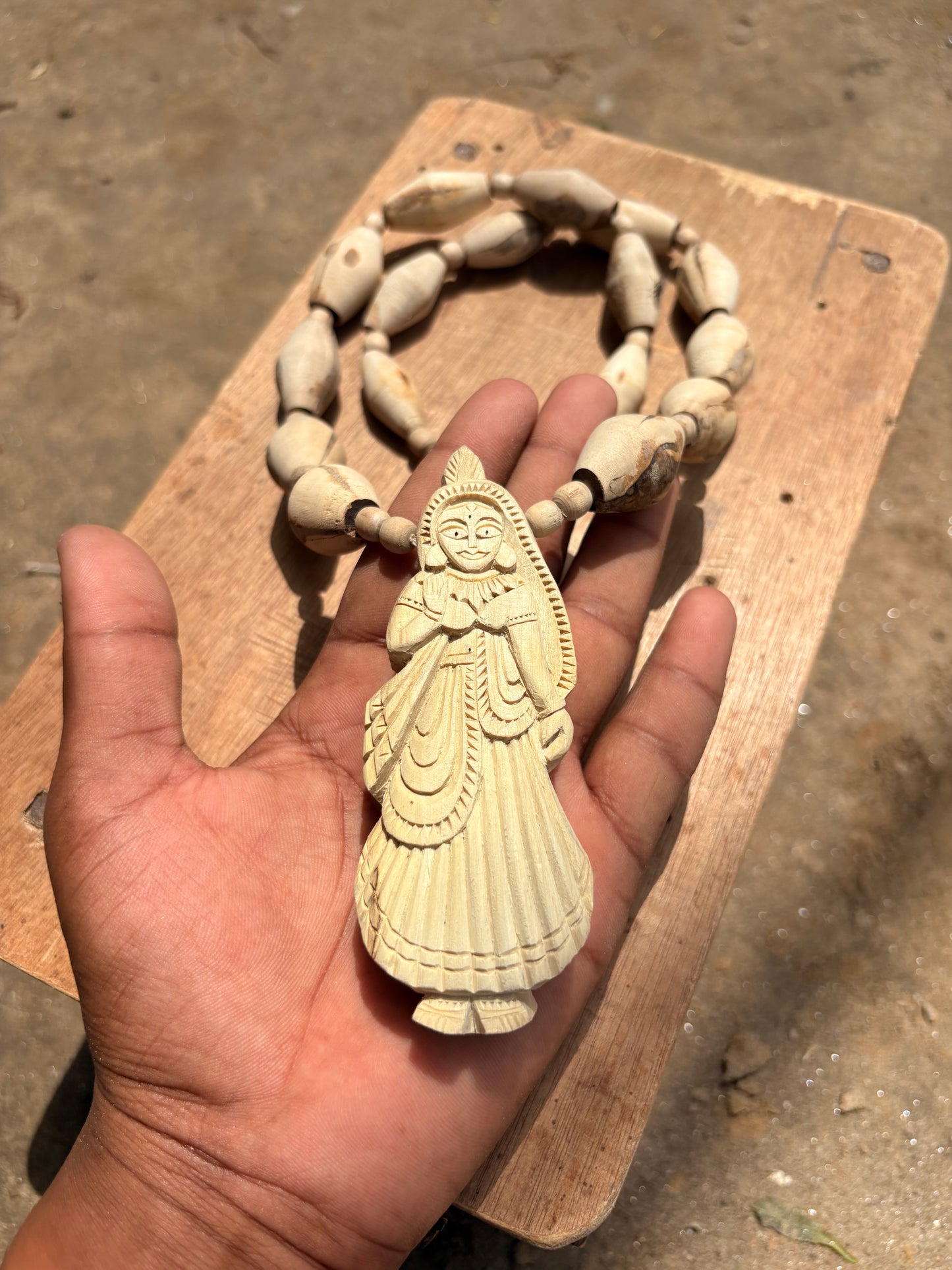 Pure Tulsi se nirmit big size mala & Radha rani ji ka locket